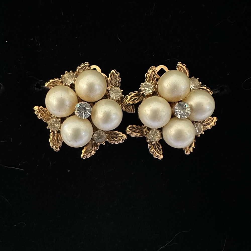 Elegant Gold and Cream Floral Earrings